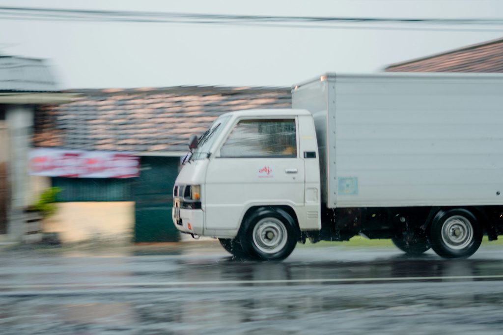 Same Day Courier Reading | Fast & Reliable Delivery | Canaltay Logistics